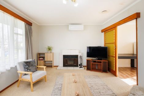 Photo of property in 17 Cavendish Crescent, Awapuni, Palmerston North, 4412
