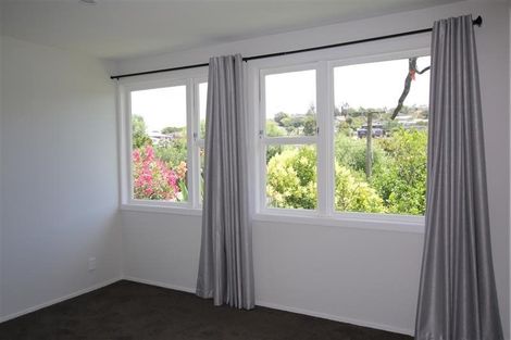 Photo of property in 39 Dundale Avenue, Blockhouse Bay, Auckland, 0600