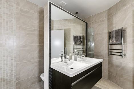 Photo of property in 35 Holdens Road, Henderson, Auckland, 0612