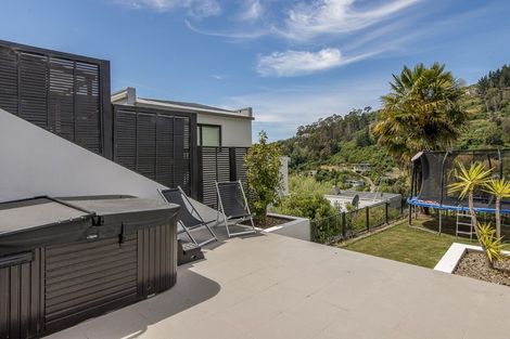 Photo of property in 10a Dalefield Drive, Cashmere, Christchurch, 8022