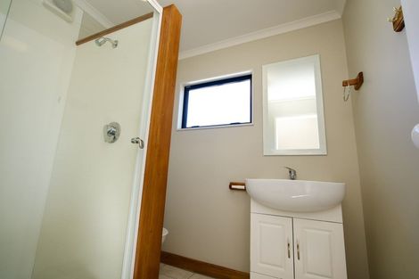 Photo of property in 14 Stirling Crescent, Hokowhitu, Palmerston North, 4410