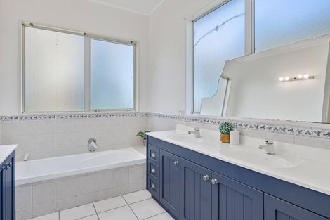 Photo of property in 448 Airfield Road, Ardmore, Papakura, 2582