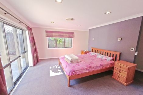 Photo of property in 30 Sandwich Road, St Andrews, Hamilton, 3200