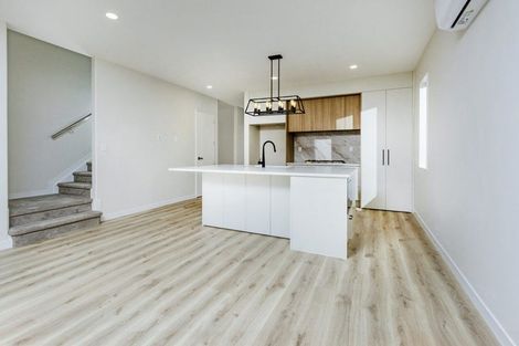 Photo of property in 51 Sunnyheights Road, Orewa, 0931