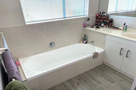 Photo of property in 30 Saint Andrews Drive, Bethlehem, Tauranga, 3110