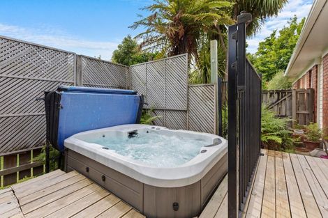 Photo of property in 602 Welcome Bay Road, Welcome Bay, Tauranga, 3175