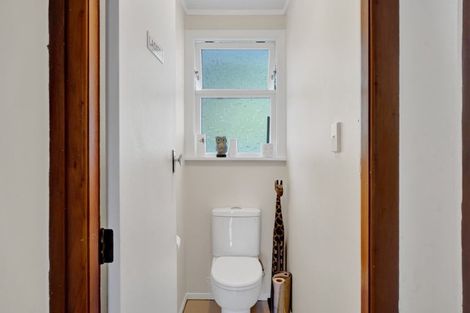 Photo of property in 13 Brixham Place, Merrilands, New Plymouth, 4312