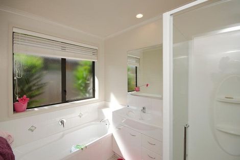 Photo of property in 107 Doncaster Drive, Papamoa Beach, Papamoa, 3118