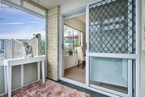 Photo of property in 477 Marine Parade, Napier South, Napier, 4110