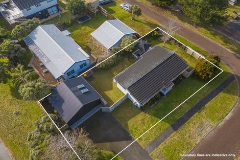 Photo of property in 121 Pauanui Boulevard, Pauanui, Hikuai, 3579