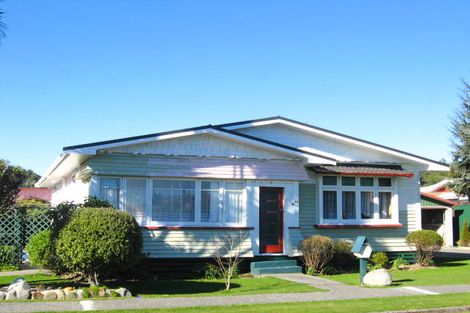 Photo of property in 41 Palmerston Street, Greymouth, 7805