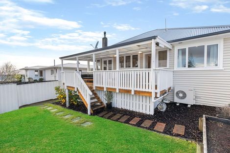 Photo of property in 324 Glengarry Road, Glen Eden, Auckland, 0602