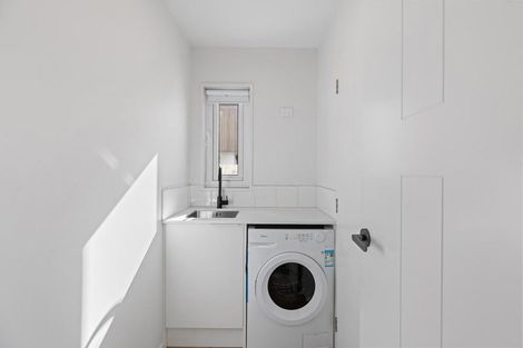 Photo of property in 2/61 Waltham Road, Sydenham, Christchurch, 8023