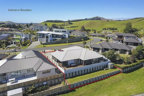 Photo of property in 16 Utopia Park Heights, Welcome Bay, Tauranga, 3112