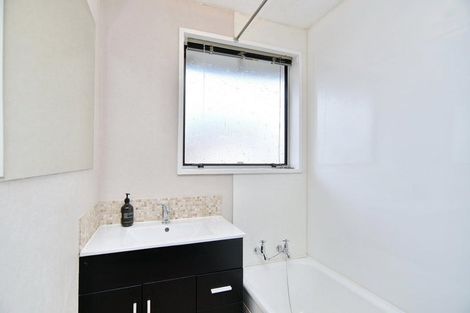 Photo of property in 1/5 James Condon Place, Redwood, Christchurch, 8051