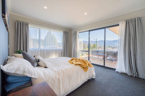 Photo of property in 6 Tawera Place, Te Anau, 9679