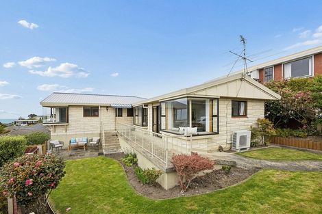 Photo of property in 32 Bangor Terrace, Kew, Dunedin, 9012