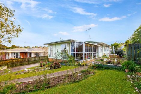 Photo of property in 5 Kapiti Place, Sunnynook, Auckland, 0620