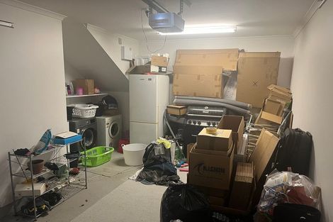 Photo of property in 9/15 Roxburgh Street, Mount Victoria, Wellington, 6011