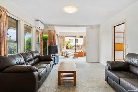 Photo of property in 53 Kennedy Avenue, Forrest Hill, Auckland, 0620