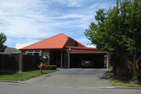 Photo of property in 4 Claverley Gardens, Avonhead, Christchurch, 8042