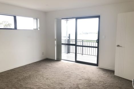 Photo of property in 16 Peony Mews, Oteha, Auckland, 0632