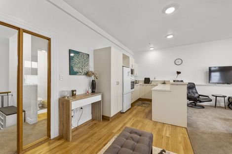 Photo of property in 12/31 Dowling Street, Dunedin Central, Dunedin, 9016