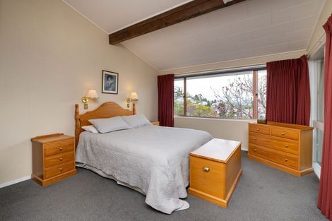 Photo of property in 8 Denholm Road, Hospital Hill, Napier, 4110