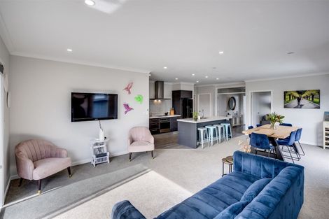 Photo of property in 28 Hurunui Drive, Te Awa, Napier, 4110