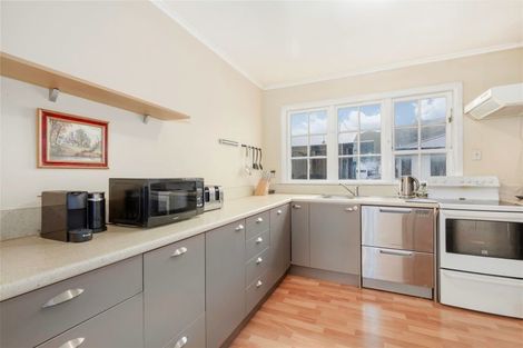 Photo of property in 1/95 Whites Line East, Waiwhetu, Lower Hutt, 5010