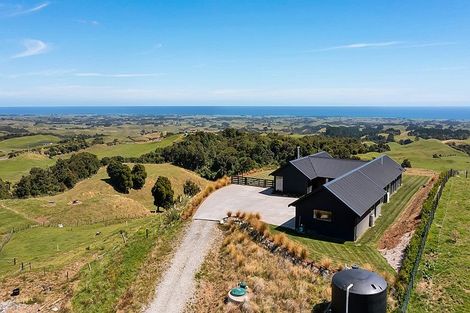 Photo of property in 791 Dover Road, Okato, New Plymouth, 4374