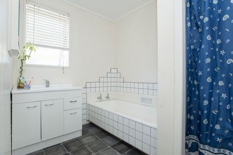 Photo of property in 19 Halley Street, Outer Kaiti, Gisborne, 4010