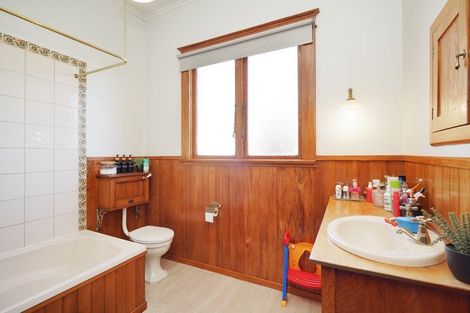 Photo of property in 1 Home Street, Winton, 9720