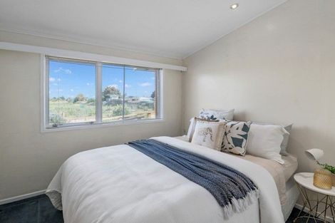 Photo of property in 2 Barclay Grove, Hokio Beach, Levin, 5571