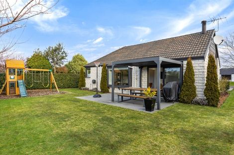 Photo of property in 44 Karnak Crescent, Russley, Christchurch, 8042