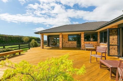 Photo of property in 39 Mataro Road, Urenui, 4375