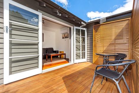 Photo of property in 3 Miles Place, Awapuni, Palmerston North, 4412