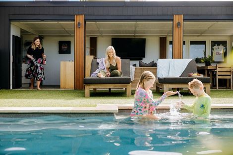 Photo of property in 1013 Papamoa Beach Road, Papamoa Beach, Papamoa, 3118