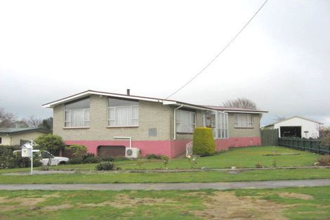 Photo of property in 42 Hunter Street, Edendale, 9825