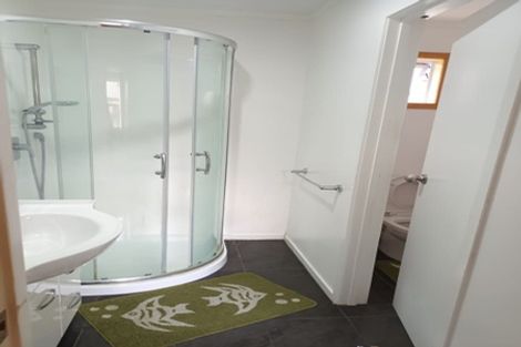 Photo of property in 82 Kelman Road, Kelston, Auckland, 0602