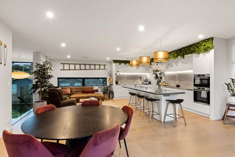 Photo of property in 3a William Bayes Place, Red Beach, 0932