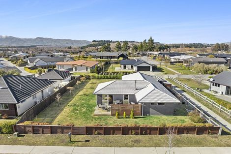 Photo of property in 35 Sherwin Avenue, Albert Town, Wanaka, 9305