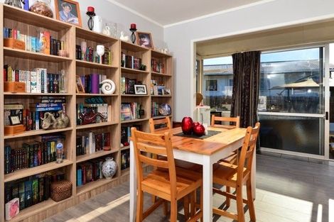 Photo of property in 16 Lindsay Crescent, Nawton, Hamilton, 3200