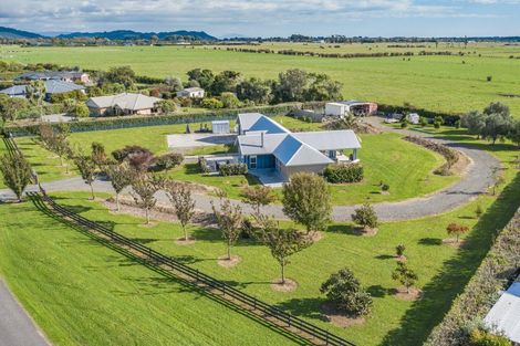 Photo of property in 76 Pohutukawa Drive, Levin, 5571