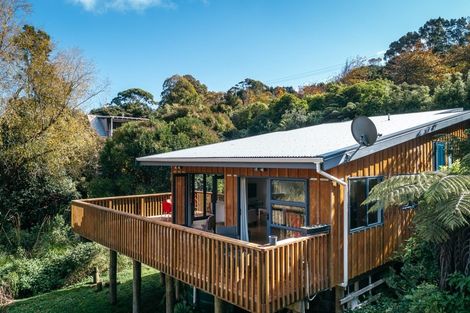 Photo of property in 99 Onetangi Road, Waiheke Island, 1971
