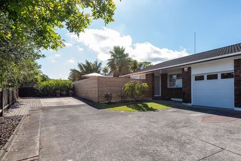 Photo of property in 2/14 Fieldstone Court, Northpark, Auckland, 2013
