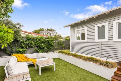 Photo of property in 50 Hollis Road, Paraparaumu Beach, Paraparaumu, 5032