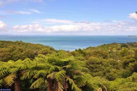 Photo of property in 2 Shirley Road, Parau, Auckland, 0604