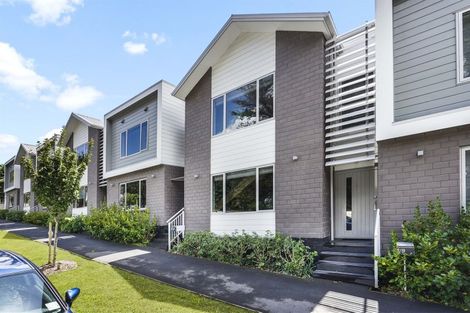 Photo of property in 7/19 Ruakiwi Road, Hamilton Lake, Hamilton, 3204