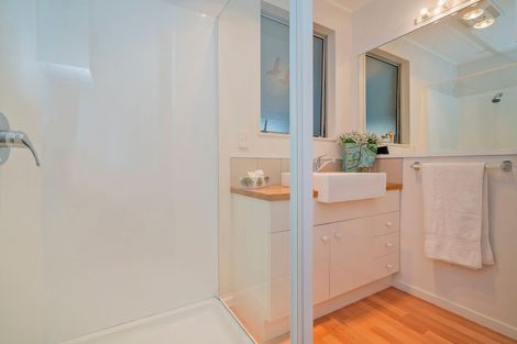 Photo of property in 42 Cholmondeley Crescent, Whitianga, 3510